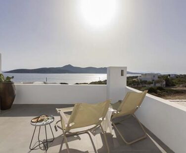 AVRA OUTDOOR UPSTAIRS