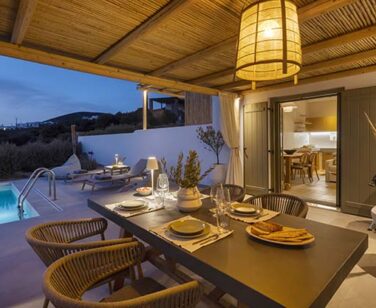 AVRA OUTDOOR AND POOL