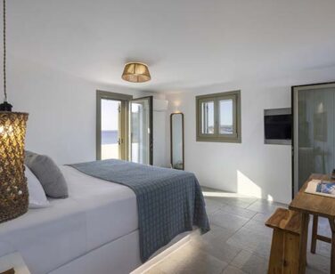 ALMYRA UPSTAIR BEDROOM